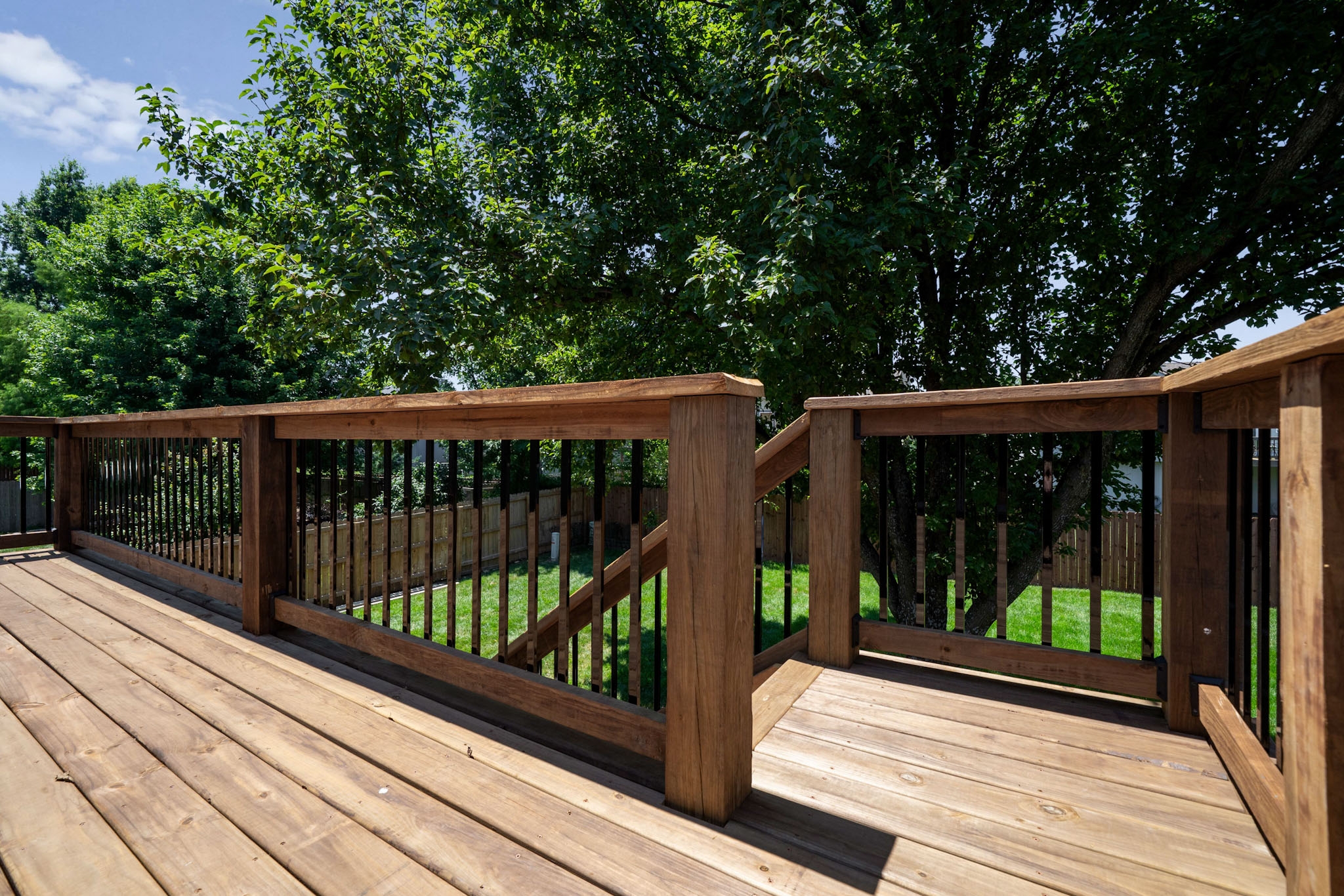 Deck railing and post detail